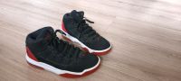 Wie neu! Nike Air Jordan Aura 11 Schuhe Gr. 41 schwarz rot weiß Leipzig - Plagwitz Vorschau