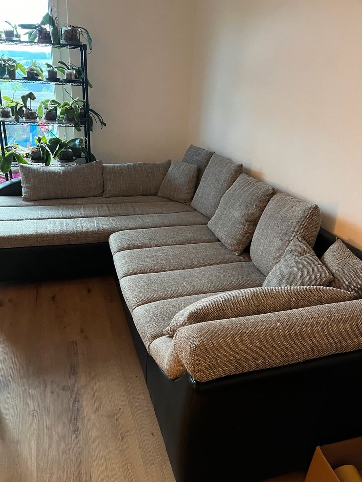 Couch Sofa Ecksofa zu verschenken in Neufahrn in Niederbayern