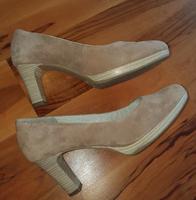 Beigefarbene Nubukleder-Pumps von TAMARIS Bayern - Feucht Vorschau