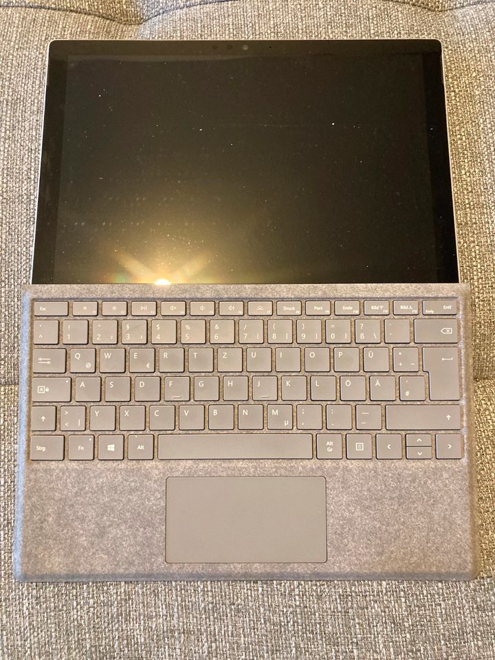 Microsoft Surface Pro 5 I5 256GB 8GB RAM Model 1796 in Weiden (Oberpfalz)