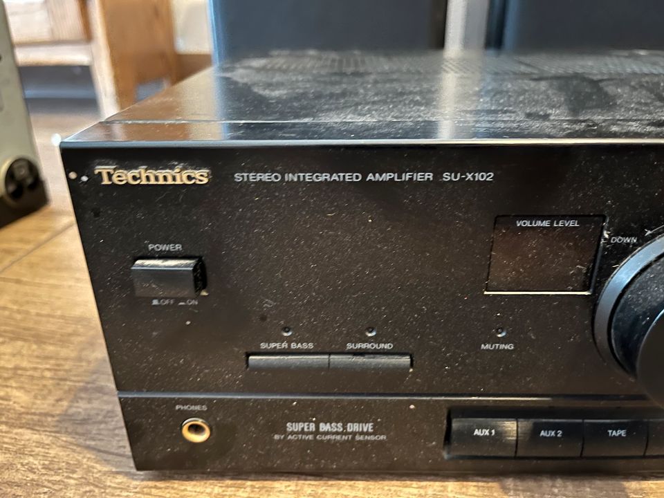 Technics STEREO INTEGRATED AMPLIFIER SU-X102 in Alsfeld