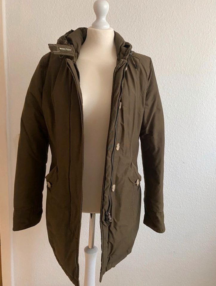 Woolrich Mantel Gr. 38/M Khaki in Köln