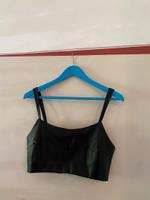 Neues Bershka Crop Top L schwarz Lederoptik Neupreis 25€ Nordrhein-Westfalen - Kleve Vorschau