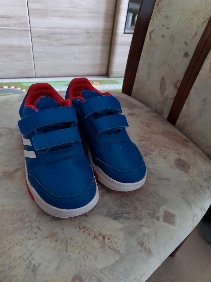 Blaue Adidas Schuhe Gr. 30 in Werdau