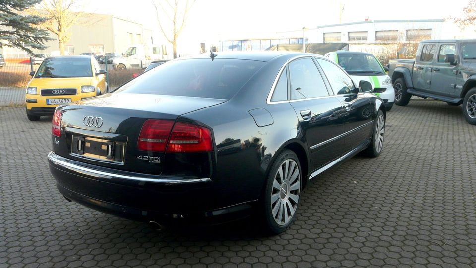 Audi A8 4.2 TDI quattro -FL-Leder 2-Softcl-SD-Bose-Standhz in Erfurt