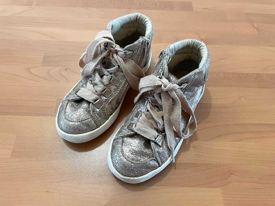 Zara Mädchen Sneaker / Halbschuhe  Gold / Glitzer Größe 29 in Darmstadt