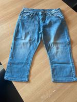 Caprihose Hose kurze Hose Jeans s.Oliver Größe L Hessen - Diemelsee Vorschau