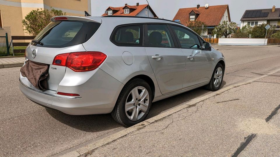 Opel Astra Sports Tourer 1.6 CDTI in Baar-Ebenhausen
