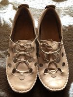 Damen Slipper Schuhe Gemini neu Größe 41 Farbe beige Hessen - Hungen Vorschau