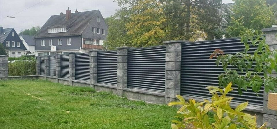 Schmuckzaun L35m x H1,2m - Sichtschutzzaun, Viola Gartenzaun, Sichtschutz Zäune, Lamellenzaun, Schmiedezaun, Metallzaun, Komplettset, Aluminiumzaun, Jalousienzaun in Siegen