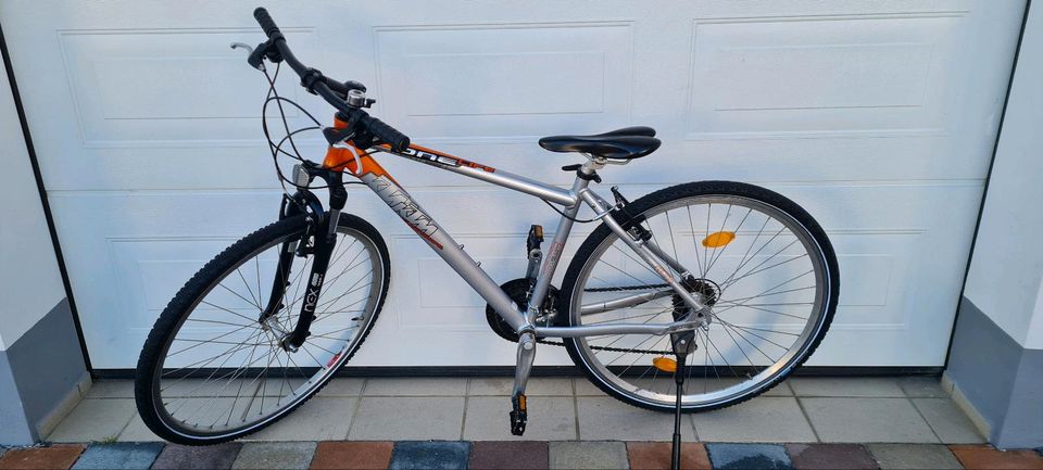 KTM 28 Zoll Fahrrad Aluminium Rahmen Neue Kundenservice in Arnstorf