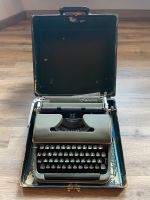 Olympia Kofferschreibmaschine Schreibmaschine alt Bayern - Naila Vorschau