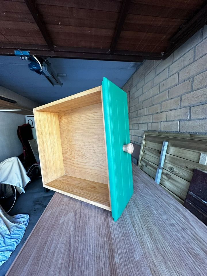 Schrank aus Holz in Schwedeneck