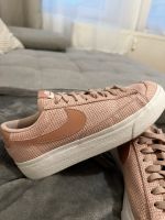 Nike Blazer Low Sneaker in rosa Rose pink mit Plateau Größe 40 Hannover - Döhren-Wülfel Vorschau