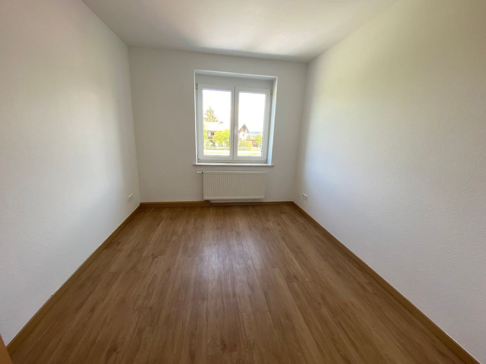 Sonnige  neuwertige 4-Zimmer-Wohnung mit Südbalkon -ab sofort in Oberreute