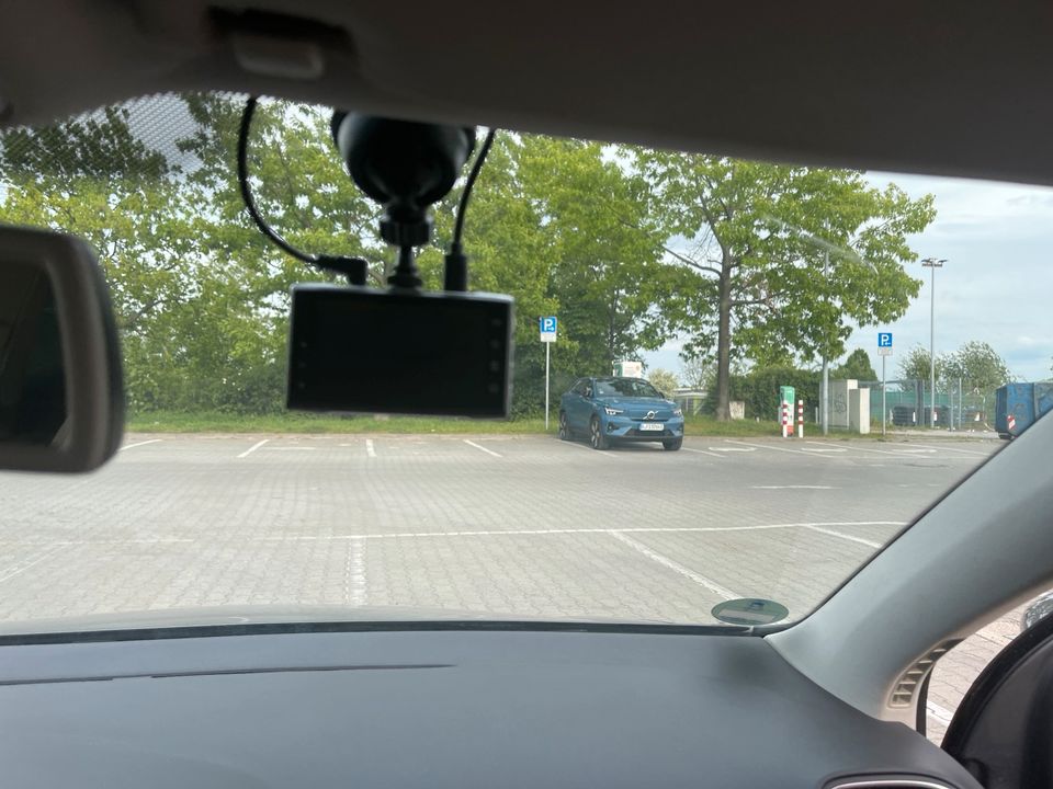 VW Golf 6 VI mit Dashcam nur E5 getankt (Garagenauto) in Berlin