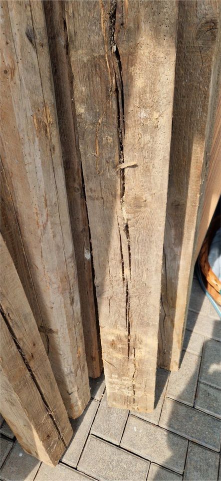 Holzbalken aus Abriss unterschiedliche Größen in Wallmerod