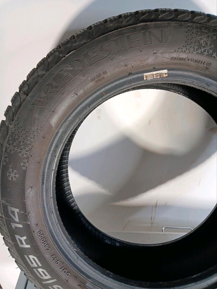 175/65R14 82T Winterreifen Vredestein Snowtrac 5 DOT22 2Stk #119 in Nagold