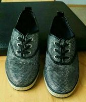 Guess Damen Sneakers Gr.37 Schwarz/ Silber Düsseldorf - Gerresheim Vorschau