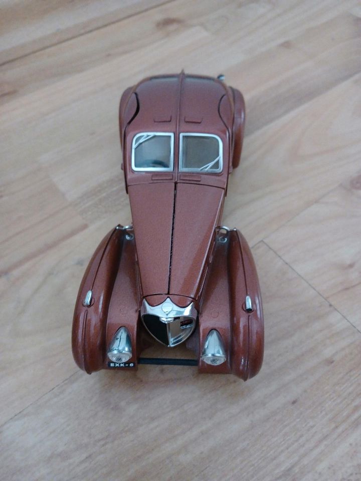 Modellauto Burago 1:24 Bugatti Atlantic 1936 in Soltau