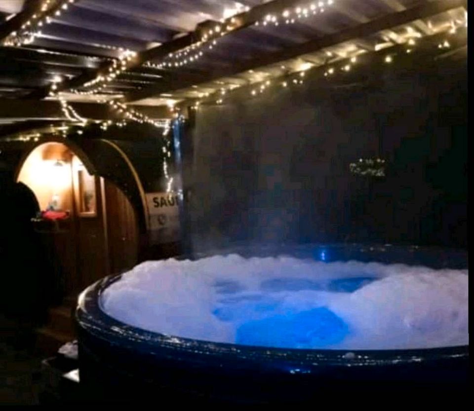 Badefass. Whirlpool. Hottub. Jacuzzi. Spa zu mieten. Verleih. in Steinfeld