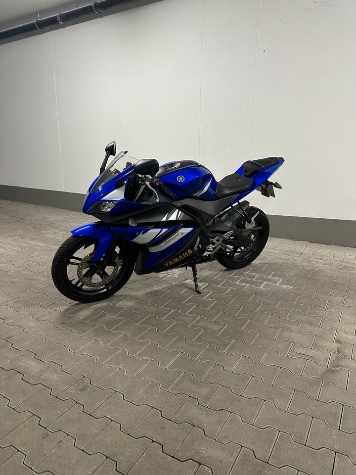 Yamaha Yzfr 125 ccm in Stuttgart