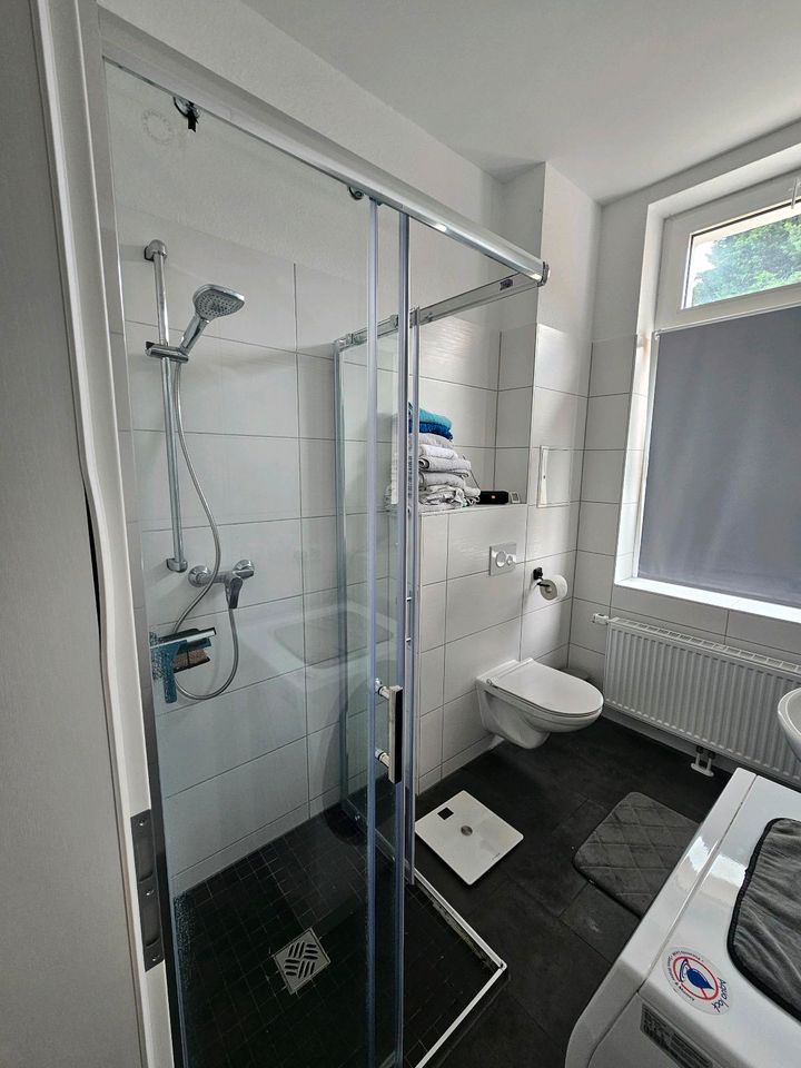 Nachmieter für moderne Wohnung mit bodengleicher Dusche gesucht in Dessau-Roßlau