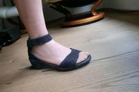 Sandalen/Pumps mit Keilabsatz Think! blau Gr 38 Baden-Württemberg - Karlsruhe Vorschau