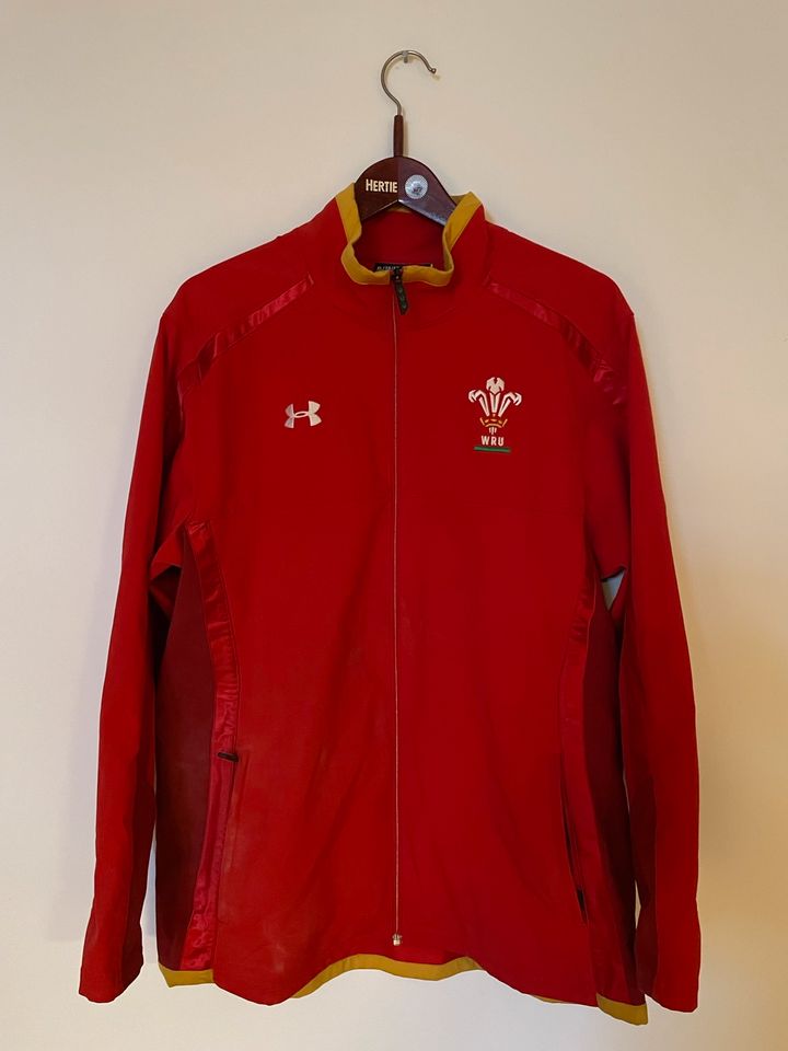 Wales Rugby Softshell Jacke Under Armour XL in Berlin