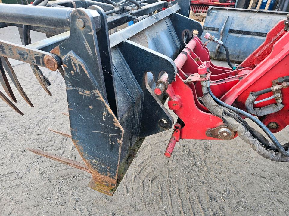 Schäffer Kramer Krokodilgebiss Merlo Weidemann JCB Claas Radlader in Schlieben