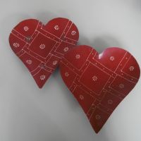 2 Deko Schalen aus Metall rot mit zartem Muster Herzform 3,- € ! Kreis Pinneberg - Uetersen Vorschau