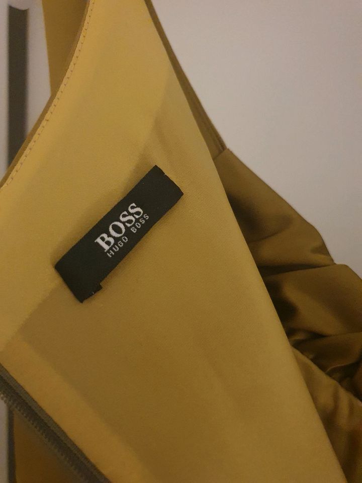 Hugo Boss Kleid Damen grün-gold Gr. 38 wNeu in Mühlheim am Main