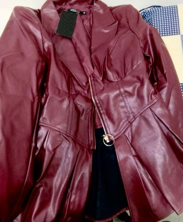 ❤️❤️❤️Fashionova Pu Leder Jacke schößchen xs s ❤️❤️❤️ in Tessin