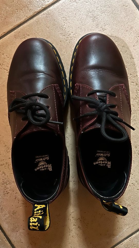 Dr. Martens Damen Audrick Gr. 38 weinrot in Nehren