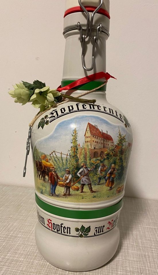 Bierkrug Bierflasche 2 Liter Sopfenernte Brauer Baier in Saarbrücken