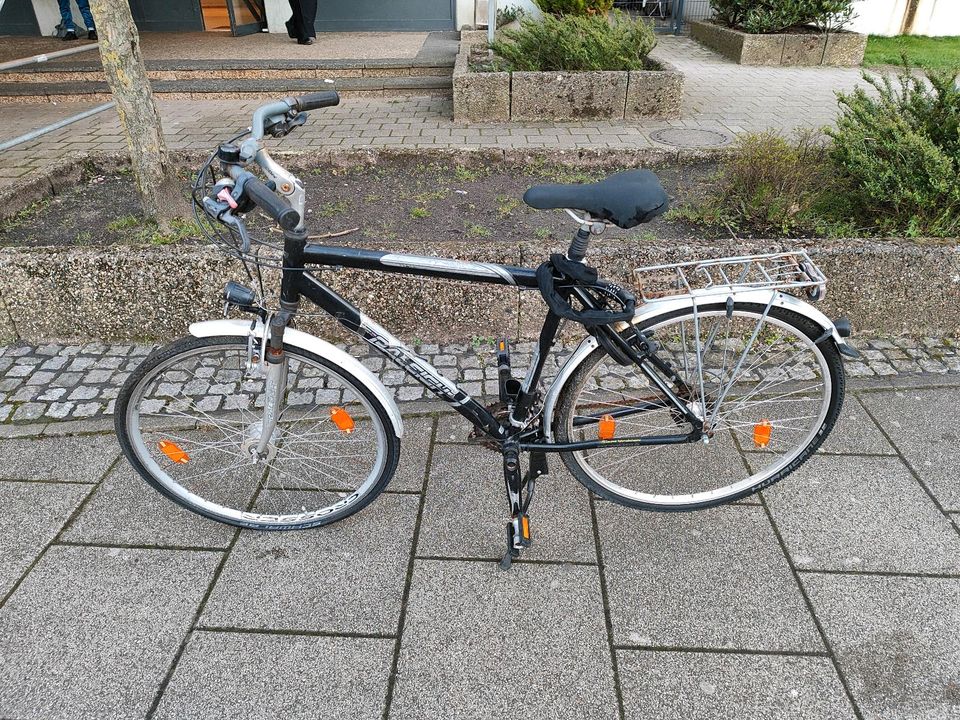 Herren Fahrrad 28 Zoll an Bastler in Bremen