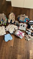 134 Teile Babykleidung 62 / 68 Set Jungs Paket Bekleidungspaket Niedersachsen - Nordhorn Vorschau