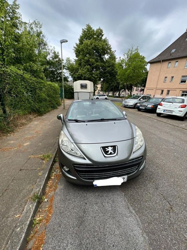 Auto Peugeot 207 in Essen
