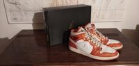 Air Jordan 1 Mid Schuhe "Metallic Orange" 50,5 weiß orange Bayern - Seehausen a. Staffelsee Vorschau