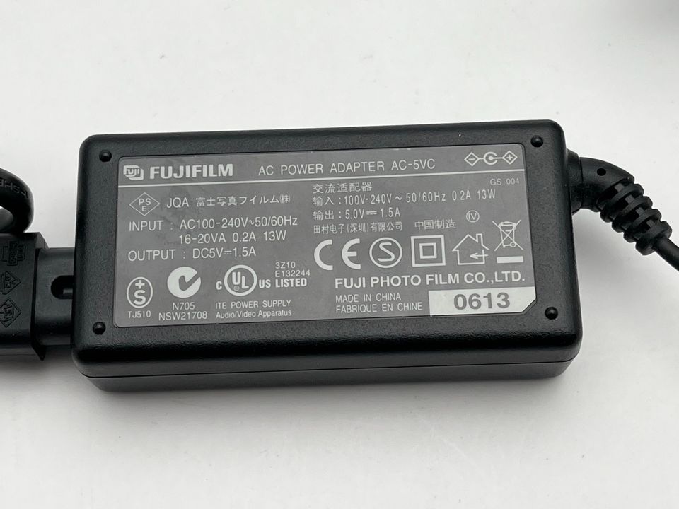 Fuji Fujifilm AC Power Adapter AC-5VC Ladekabel Netzkabel in München