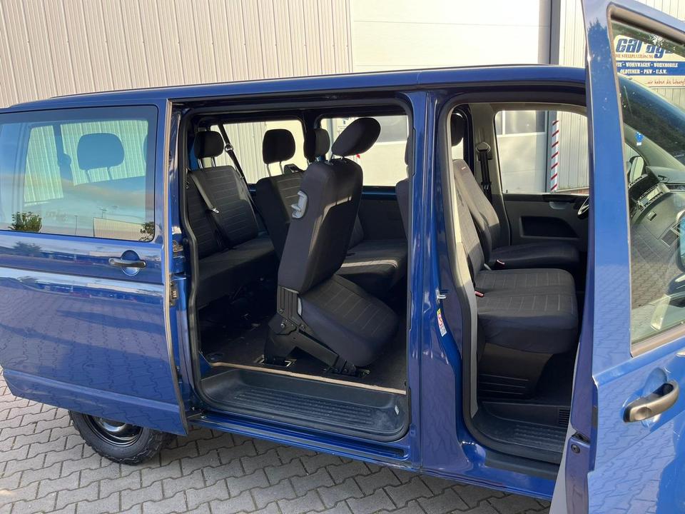 Mietwagen 9-Sitzer Bulli mieten/leihen – VW T5 für 7-9 Personen in Südbrookmerland