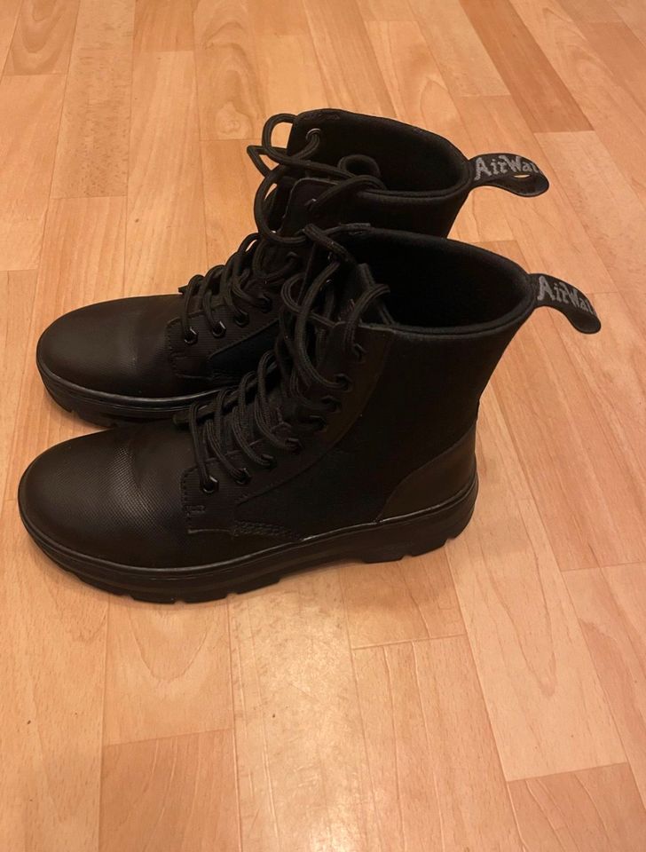 Dr. Martens Boots/ Halbstiefel/ Schuhe aus den USA in Hamburg