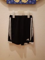 Adidas Shorts Gr. 140 Berlin - Reinickendorf Vorschau