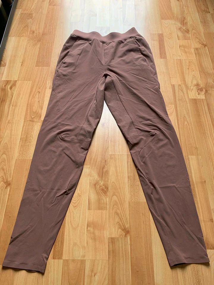 Sport Hose Lululemon Damen Gr. XS Braun in Mainz