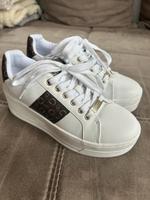 GUESS Damen Sneaker Bayern - Gammelsdorf Vorschau