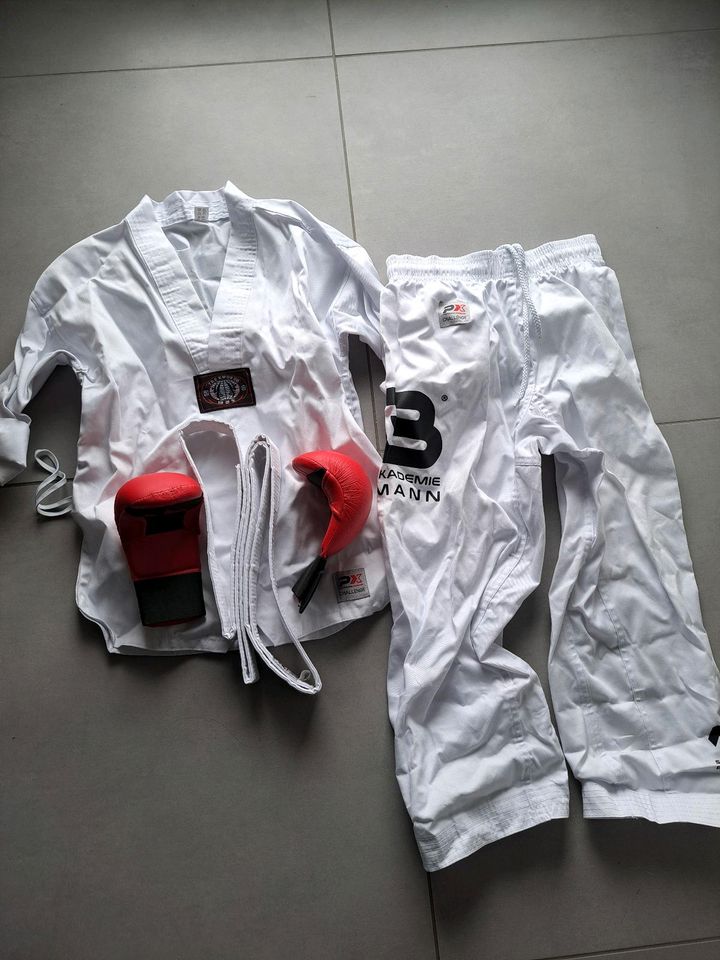 Taekwondo/Karate/ Krav Maga Anzug in Radolfzell am Bodensee