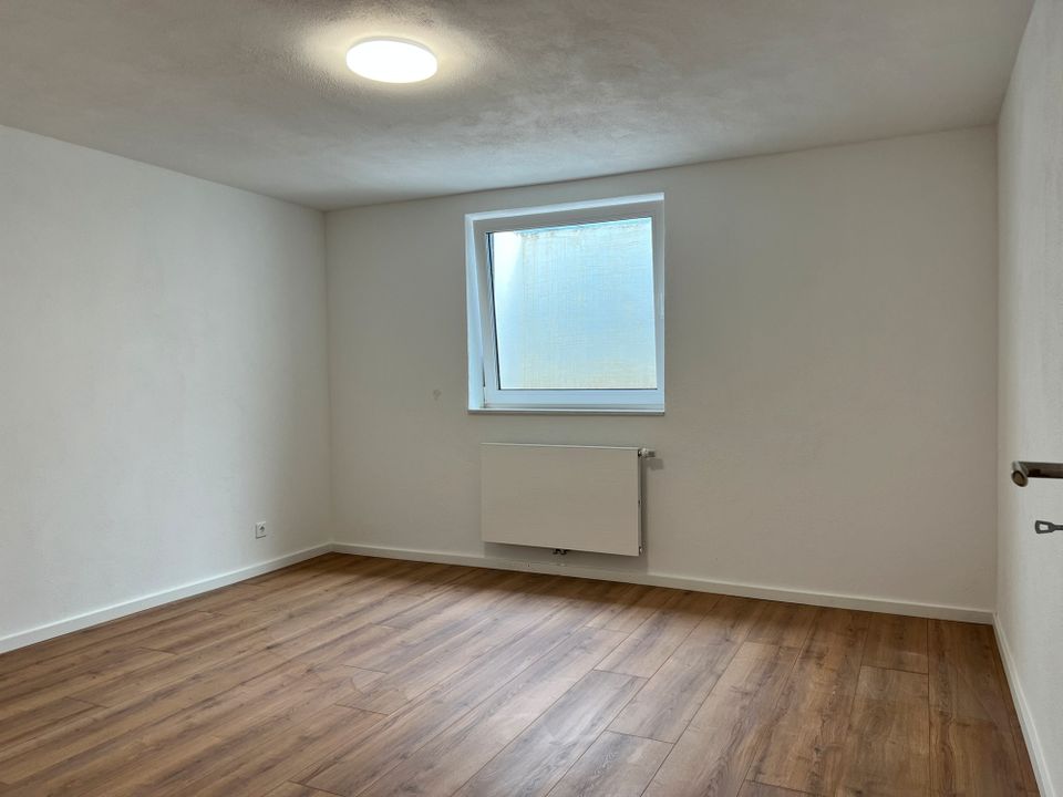 schicke 3 Zimmer Wohnung im Souterrain in Römerberg