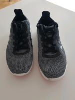 ☆ Adidas Sneaker - grau schwarz - cloudfoam - Größe 43 1/3 Hessen - Kronberg im Taunus Vorschau