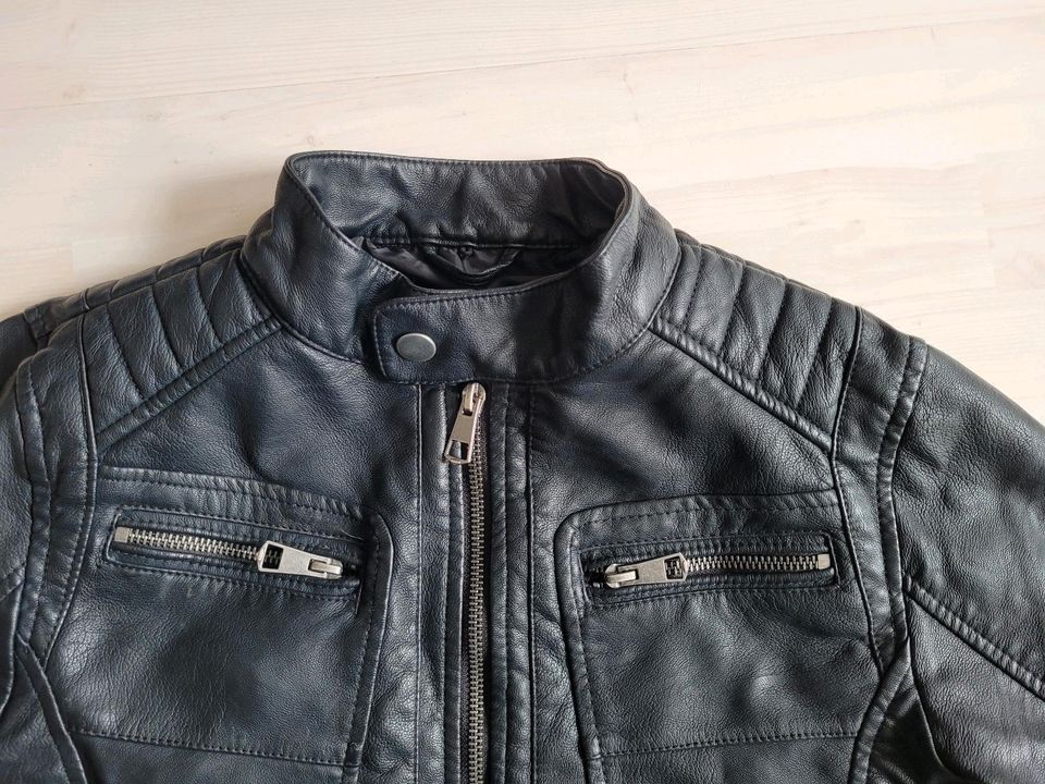 Tolle Kunstleder Biker Jacke für Jungs, Größe 146,wie neu in Budenheim