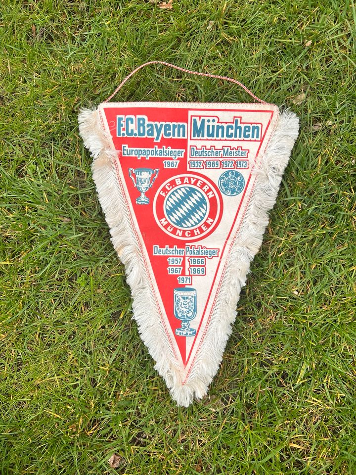 FC Bayern München Wimpel Dachbodenfund in Göppingen